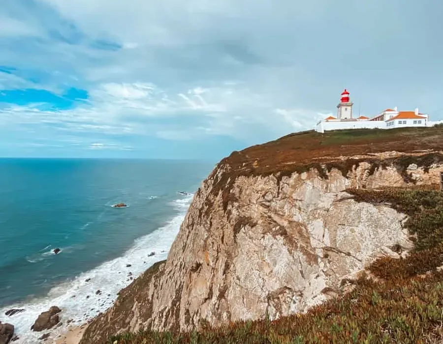 Sintra Mágica Dia Completo + Bilhete para o Palácio da Pena + Almoço Típico — 1
